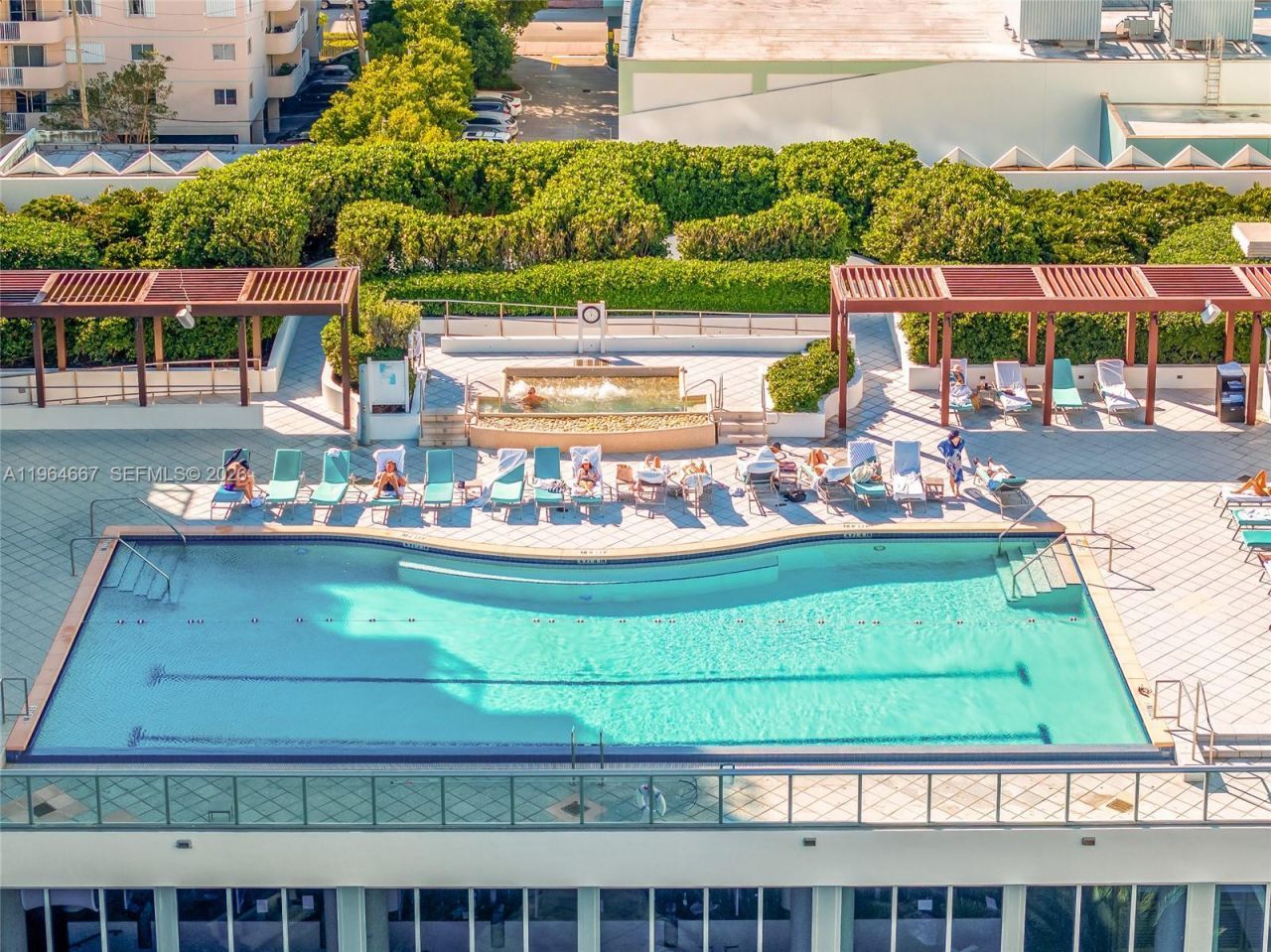 6801 Collins Ave, Unit PH11 / Dee, Miami Beach, FL 33141 Photo