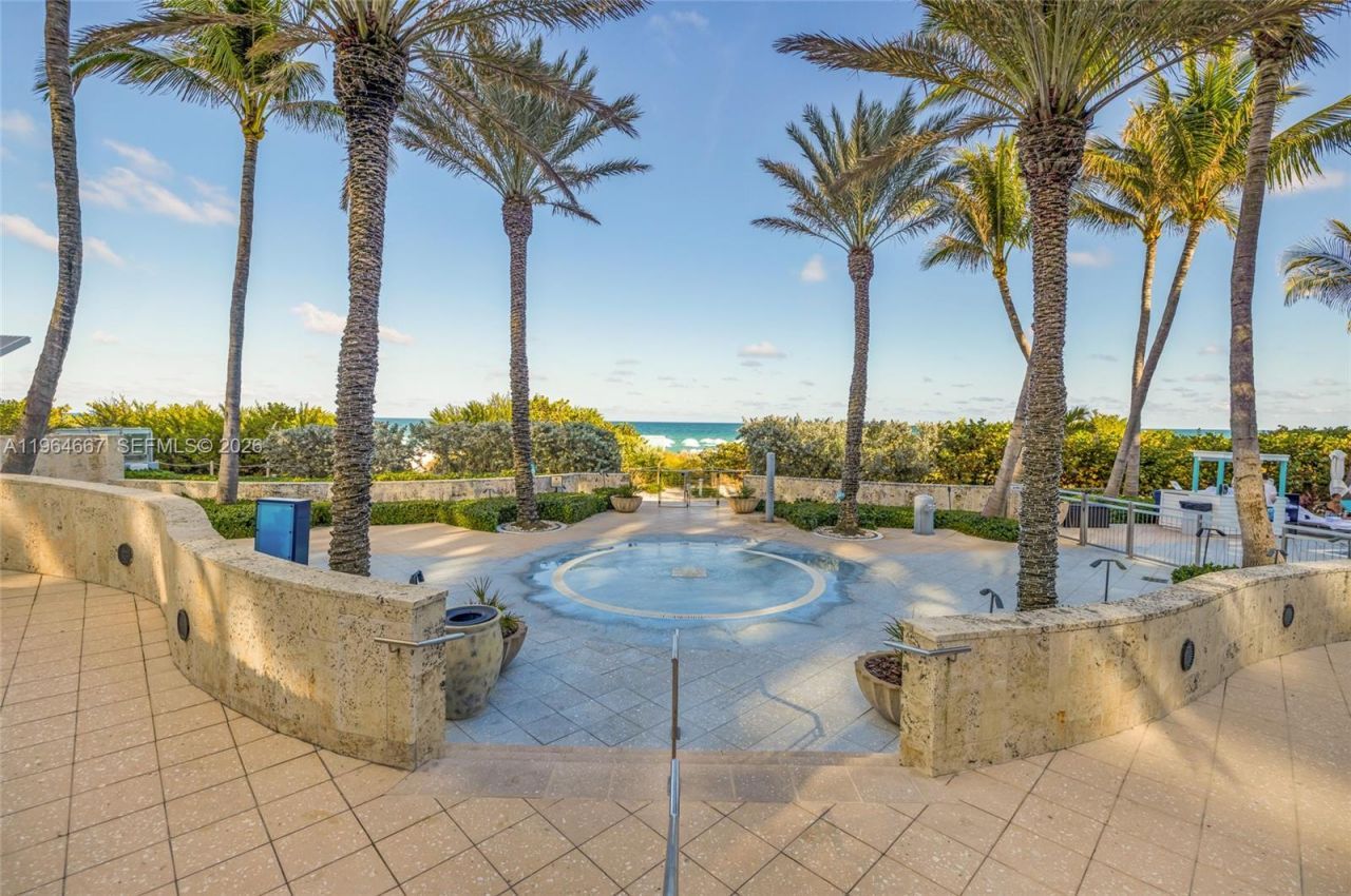 6801 Collins Ave, Unit PH11 / Dee, Miami Beach, FL 33141 Photo