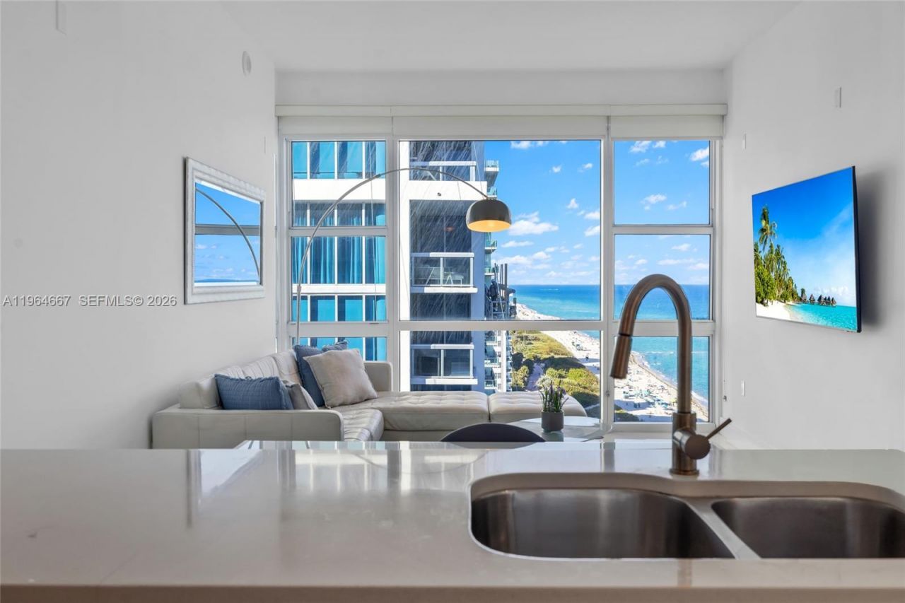 6801 Collins Ave, Unit PH11 / Dee, Miami Beach, FL 33141 Photo