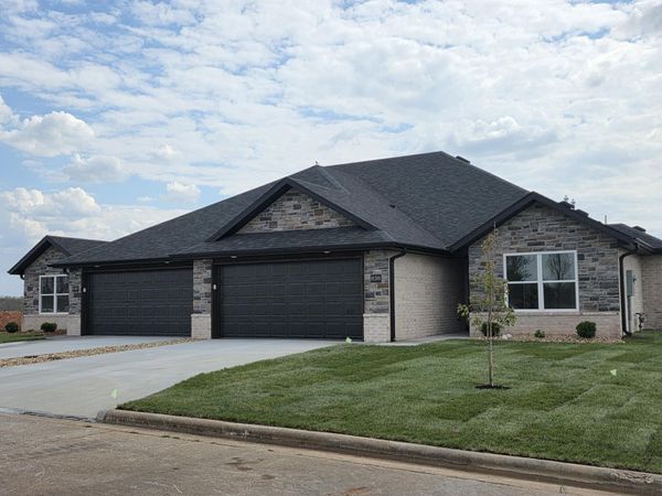 838 & 840 E Crystal Avenue, Nixa, MO 65714