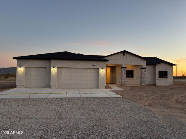 24053 W MORNING STAR Lane, Wittmann, AZ 85361