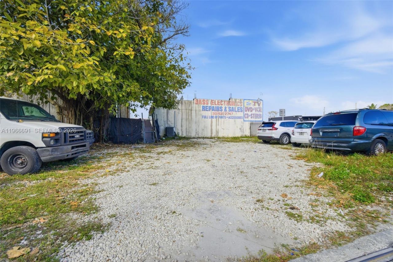 7010 NW 7th Ave, Miami, FL 33150 Photo