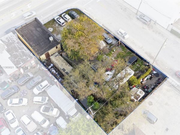 7004 NW 7th Ave , Miami, FL 33150