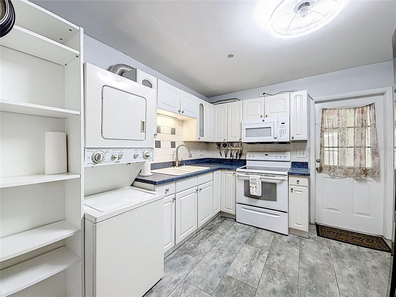 5396 4th Street N, Unit 105, Saint Petersburg, FL 33703 Photo