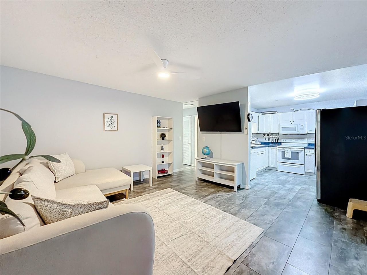 5396 4th Street N, Unit 105, Saint Petersburg, FL 33703 Photo