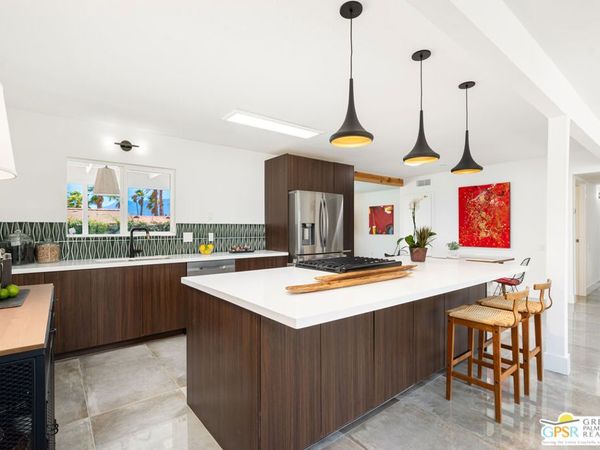 2405 E Francis Drive, Palm Springs, CA 92262