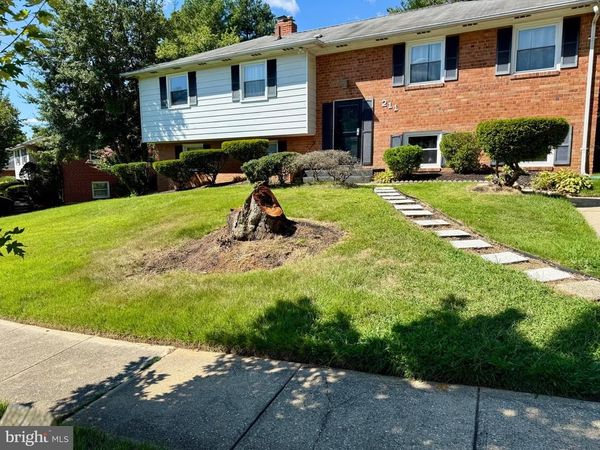 211 PRENTON STREET, UPPER MARLBORO, MD 20774