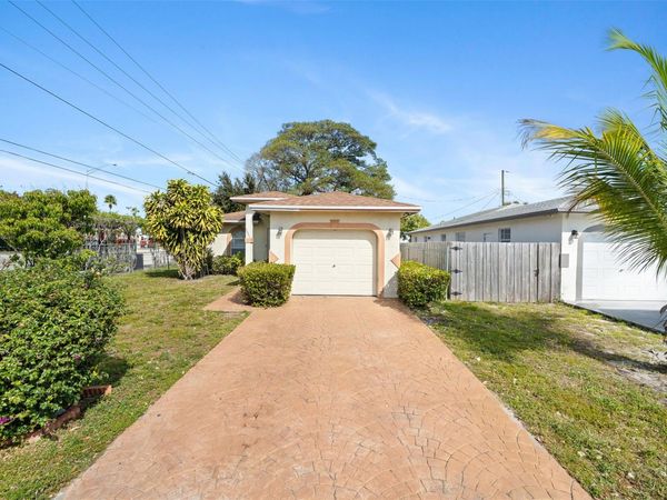 3095 NW 8th St, Fort Lauderdale, FL 33311