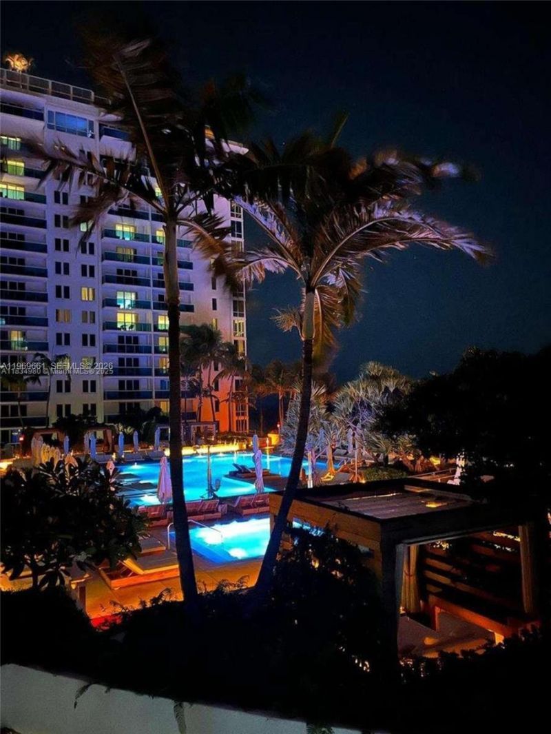 2301 Collins Ave, Unit 423, Miami, FL 33139 Photo