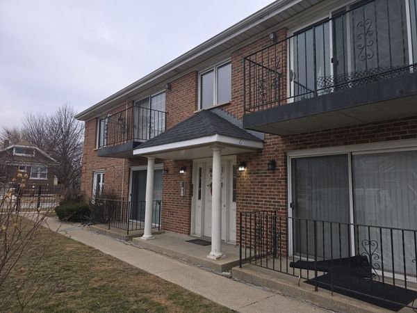 6824 16th Street, Unit 1W, Berwyn, IL 60402