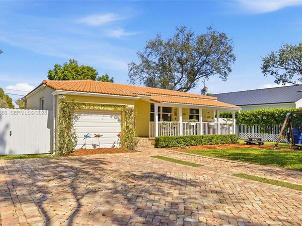 5851 SW 15th St, West Miami, FL 33144