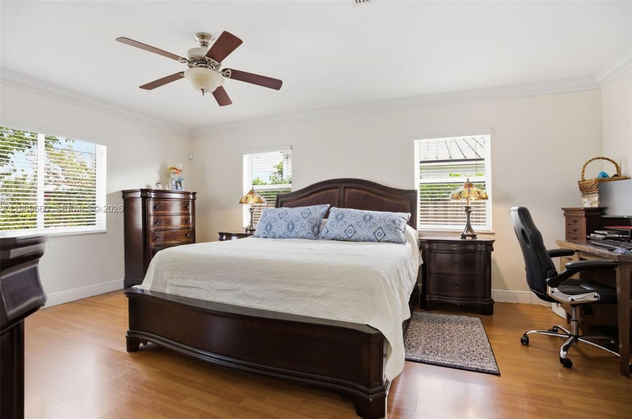 5851 SW 15th St, West Miami, FL 33144 Photo