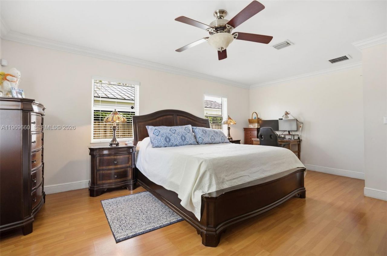 5851 SW 15th St, West Miami, FL 33144 Photo