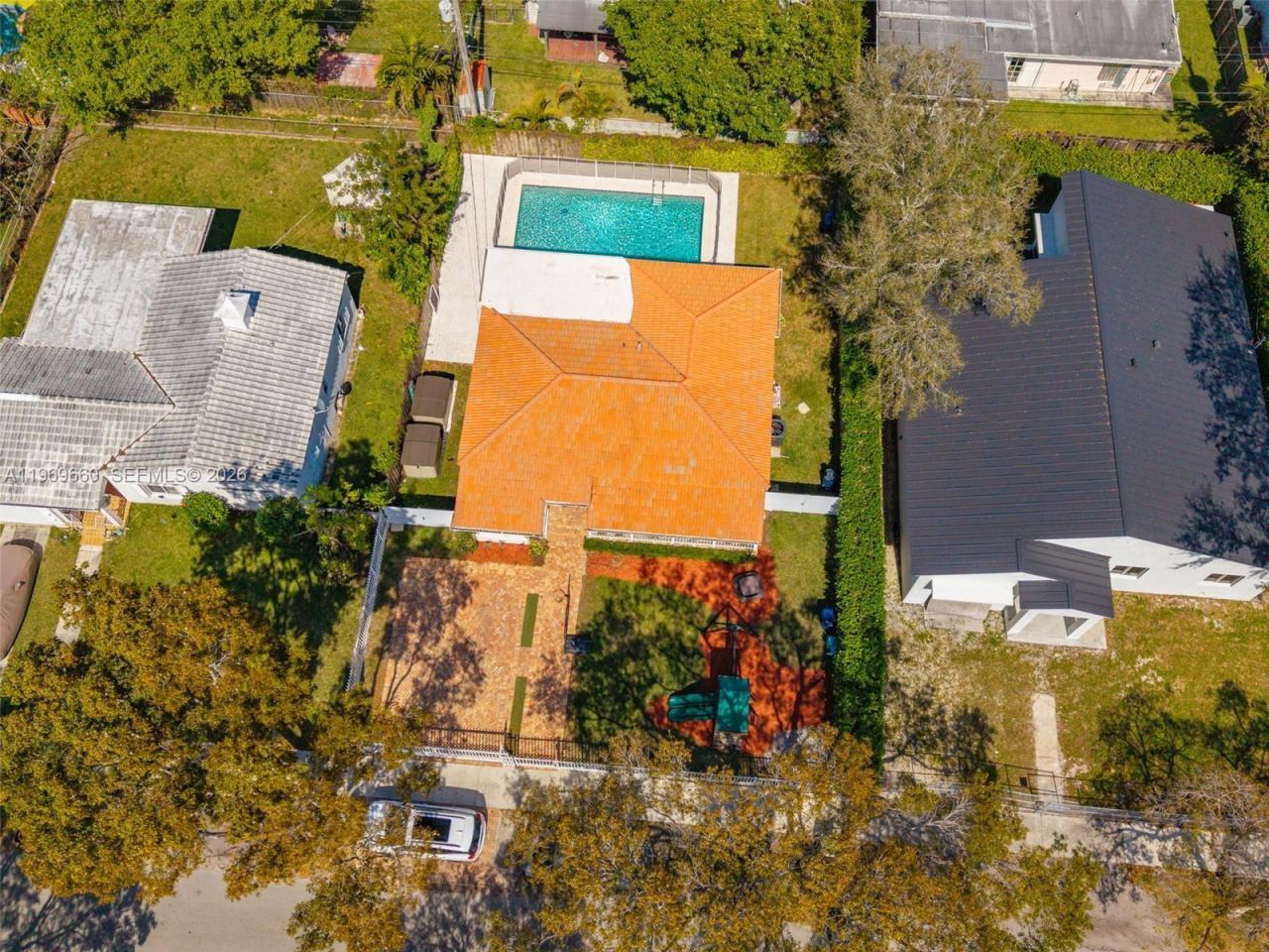 5851 SW 15th St, West Miami, FL 33144 Photo