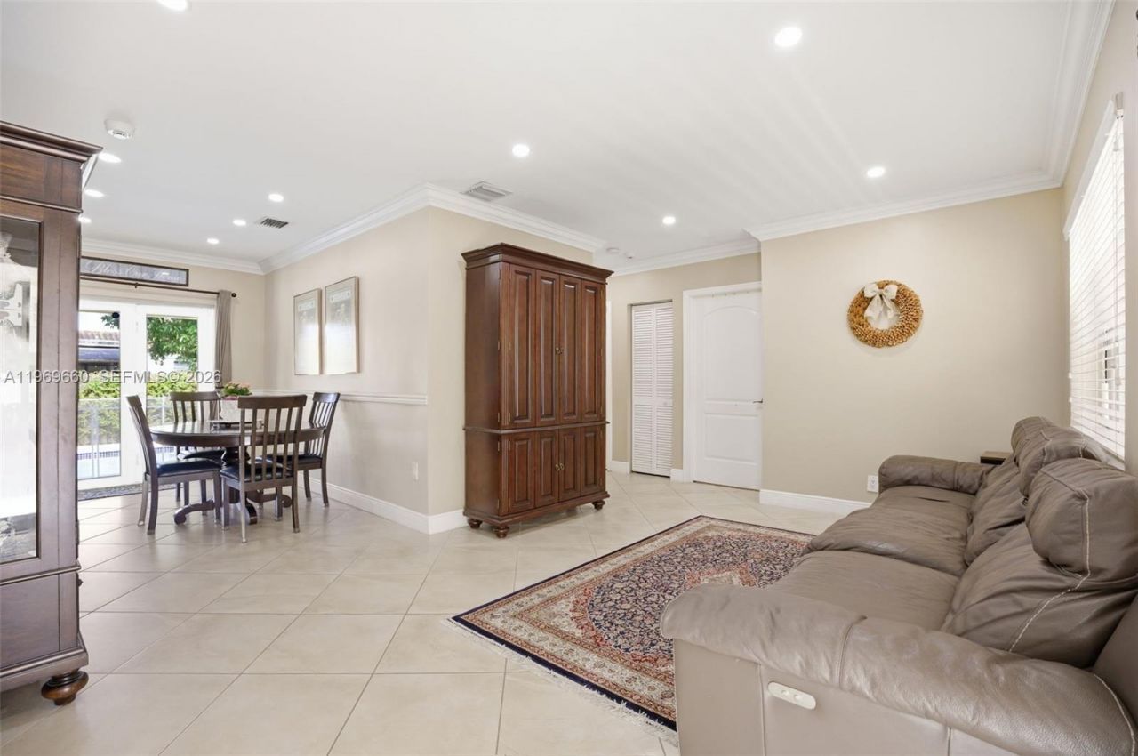 5851 SW 15th St, West Miami, FL 33144 Photo