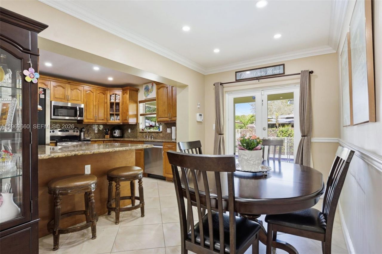 5851 SW 15th St, West Miami, FL 33144 Photo