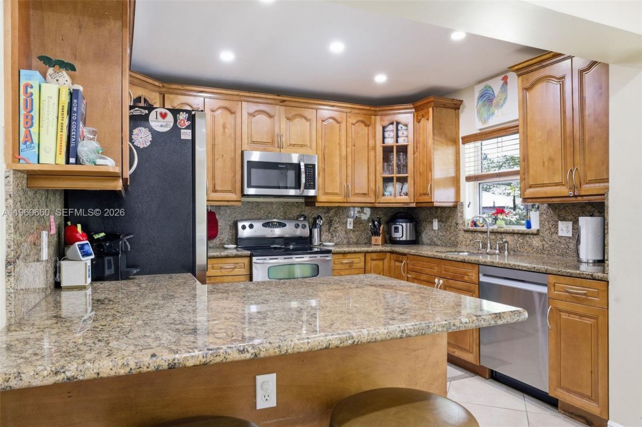 5851 SW 15th St, West Miami, FL 33144 Photo