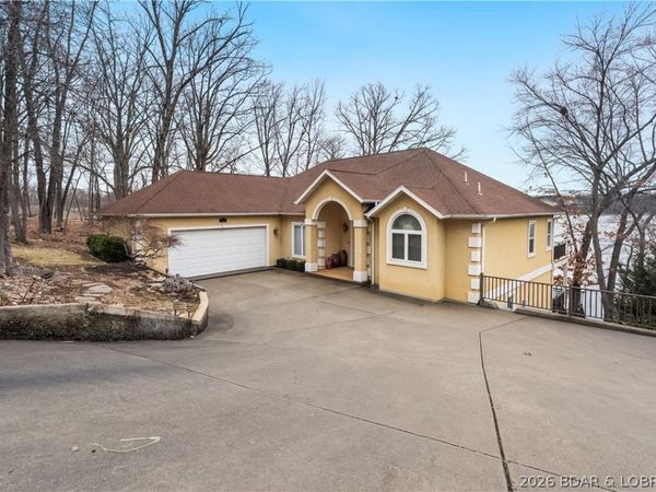 858 Via Del Lago Drive, Porto Cima, MO 65079