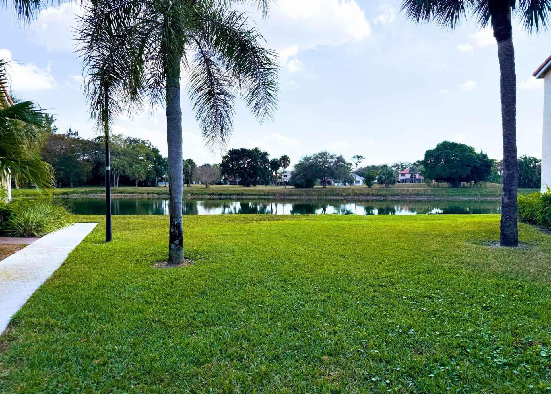 3310 N Pinewalk Drive, Unit 1827, Margate, FL 33063 Photo