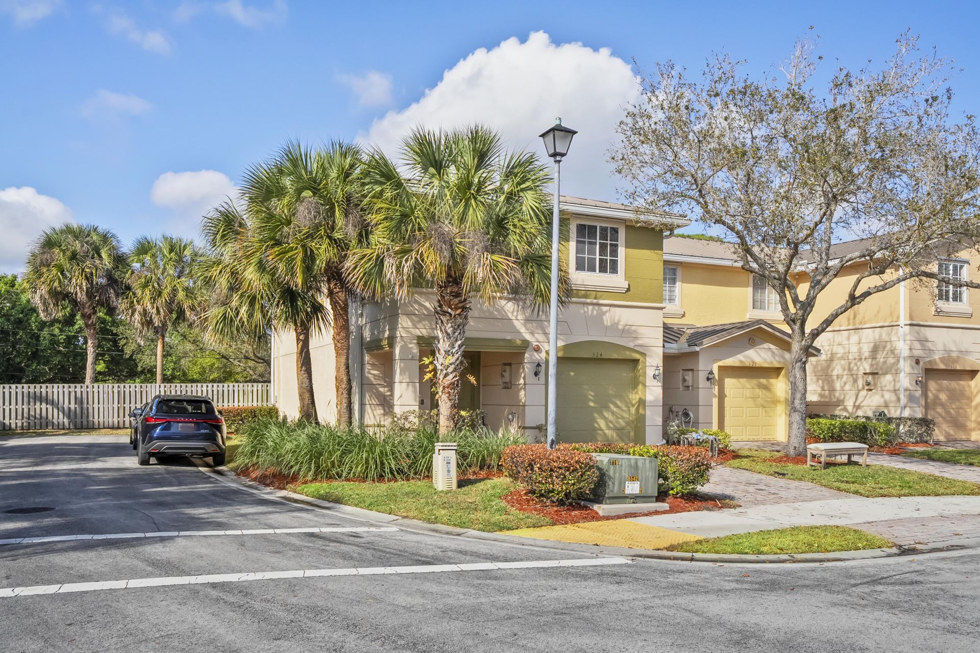 324 SE Bloxham Way, Stuart, FL 34997 Photo