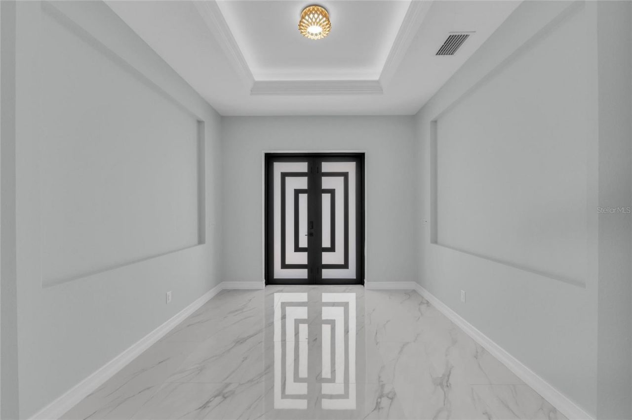 18702 Arapahoe Circle, Port Charlotte, FL 33948 Photo