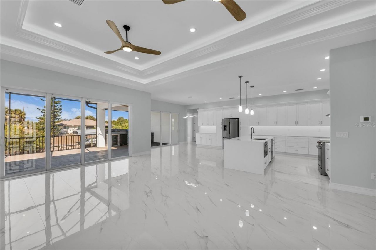 18702 Arapahoe Circle, Port Charlotte, FL 33948 Photo