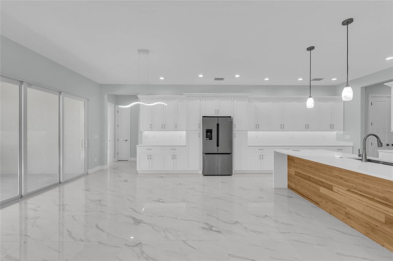 18702 Arapahoe Circle, Port Charlotte, FL 33948 Photo