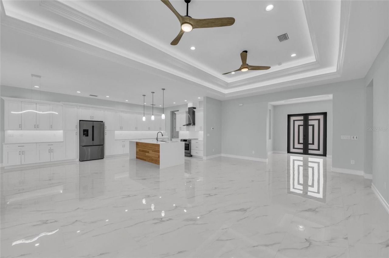 18702 Arapahoe Circle, Port Charlotte, FL 33948 Photo