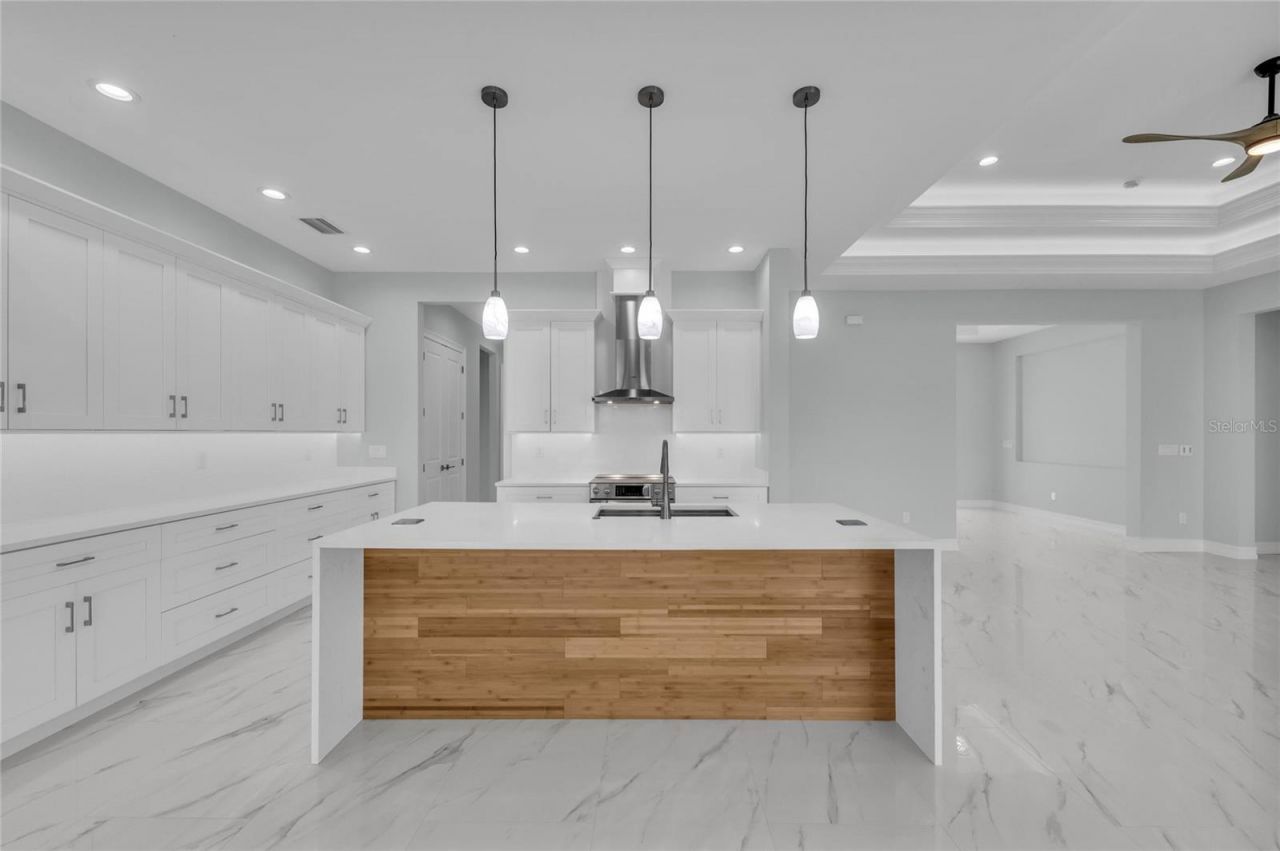 18702 Arapahoe Circle, Port Charlotte, FL 33948 Photo