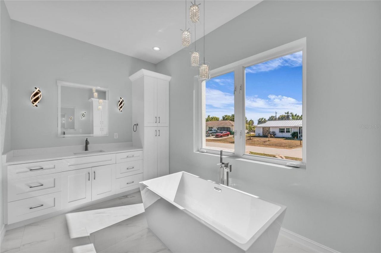 18702 Arapahoe Circle, Port Charlotte, FL 33948 Photo