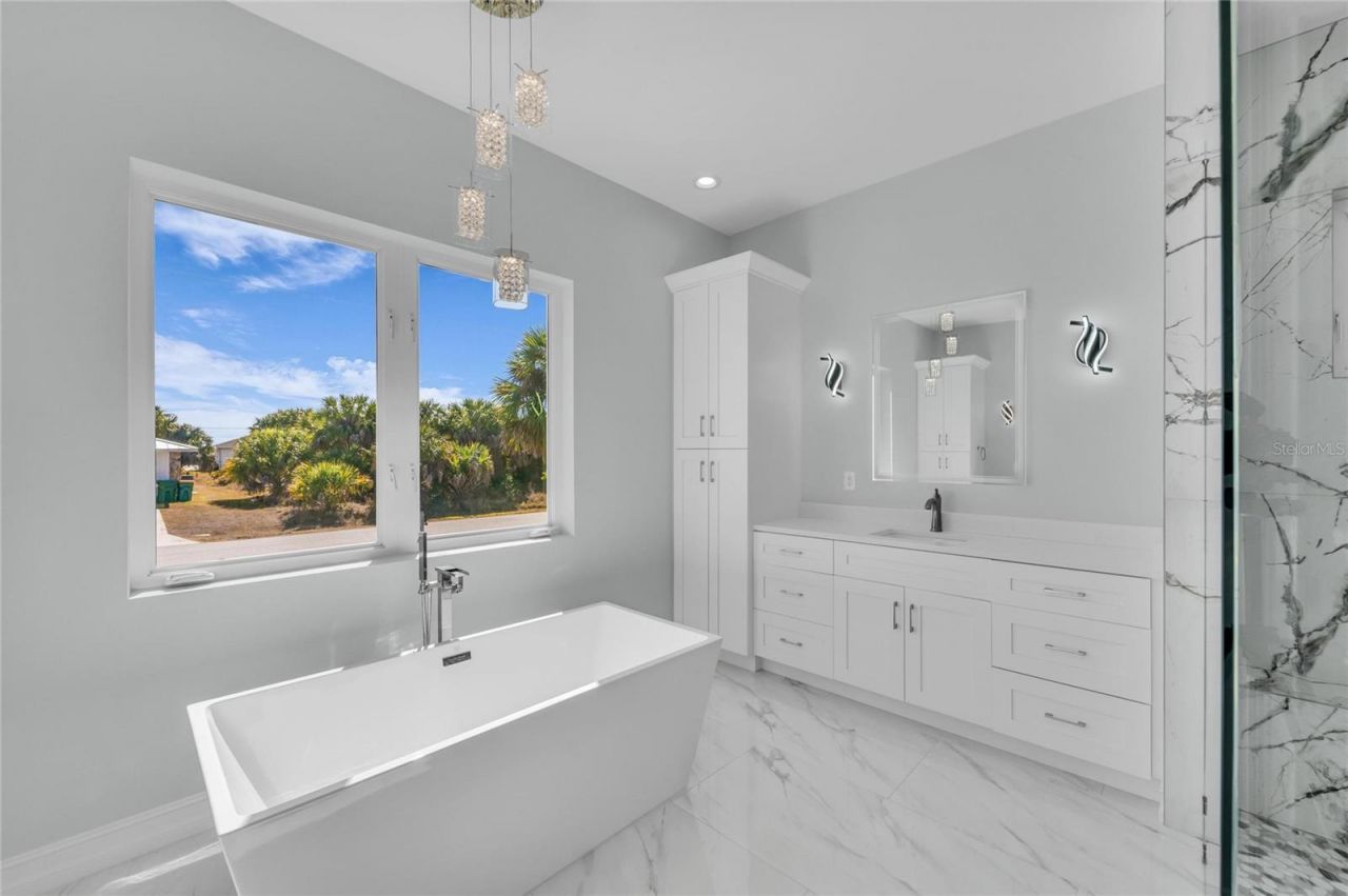 18702 Arapahoe Circle, Port Charlotte, FL 33948 Photo