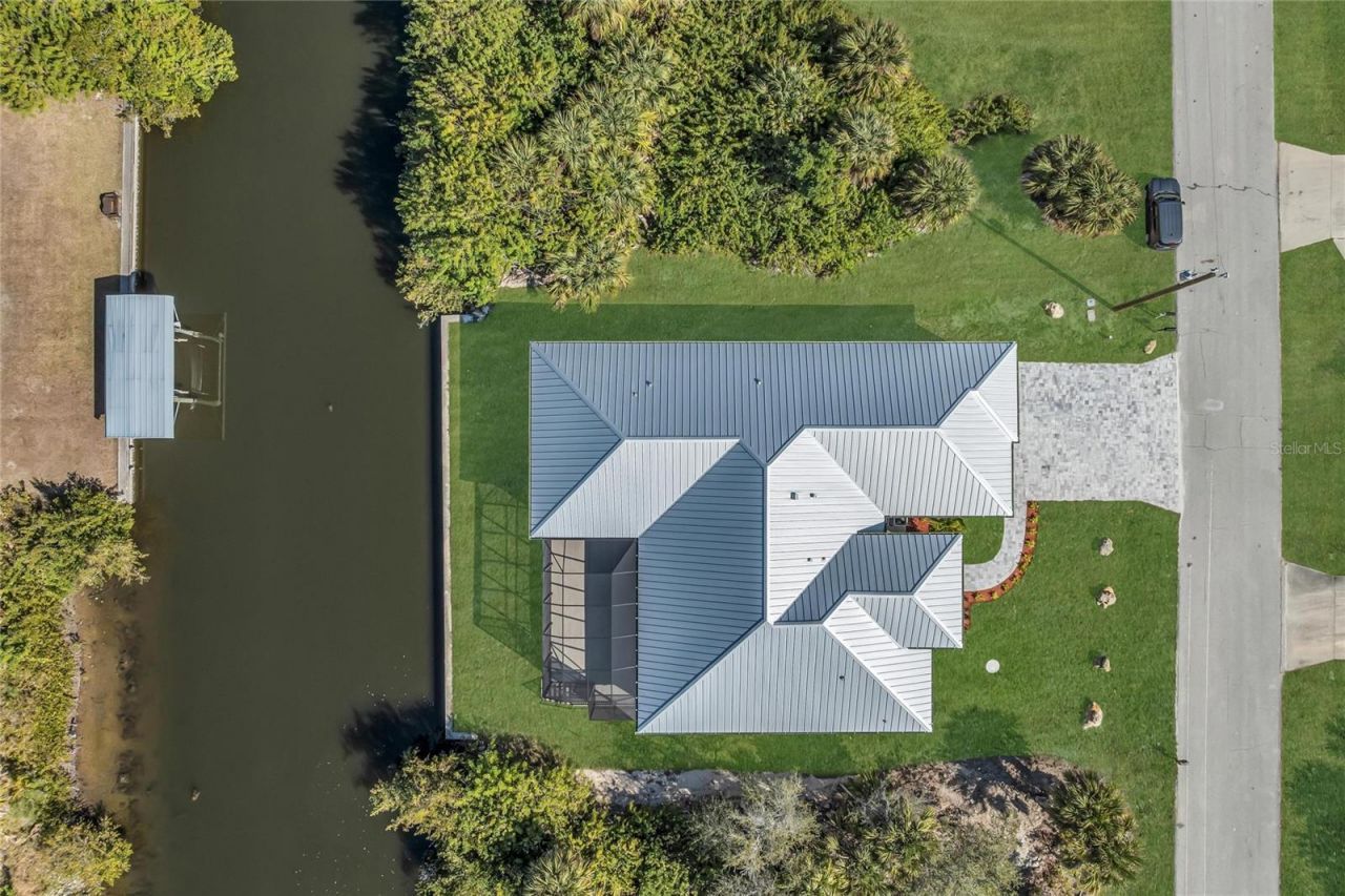 18702 Arapahoe Circle, Port Charlotte, FL 33948 Photo