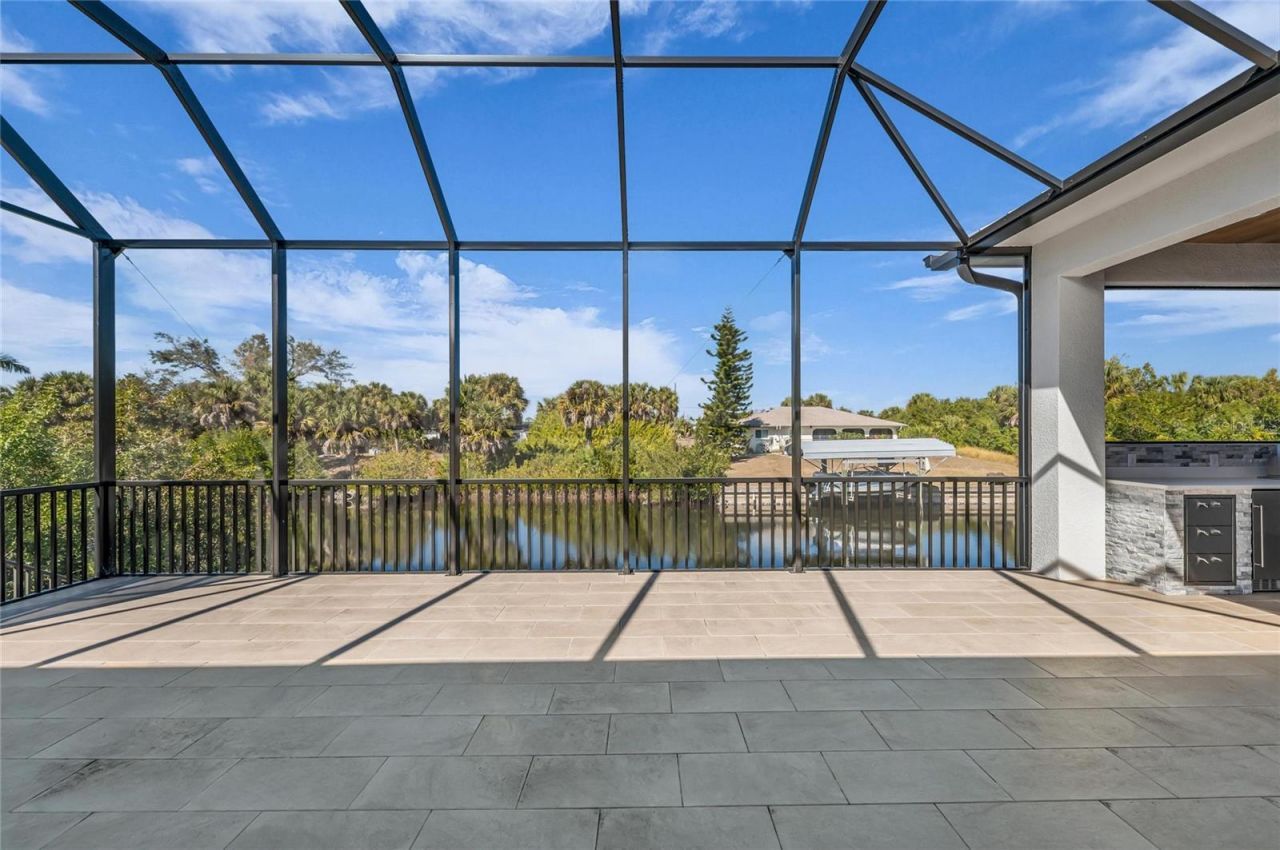 18702 Arapahoe Circle, Port Charlotte, FL 33948 Photo