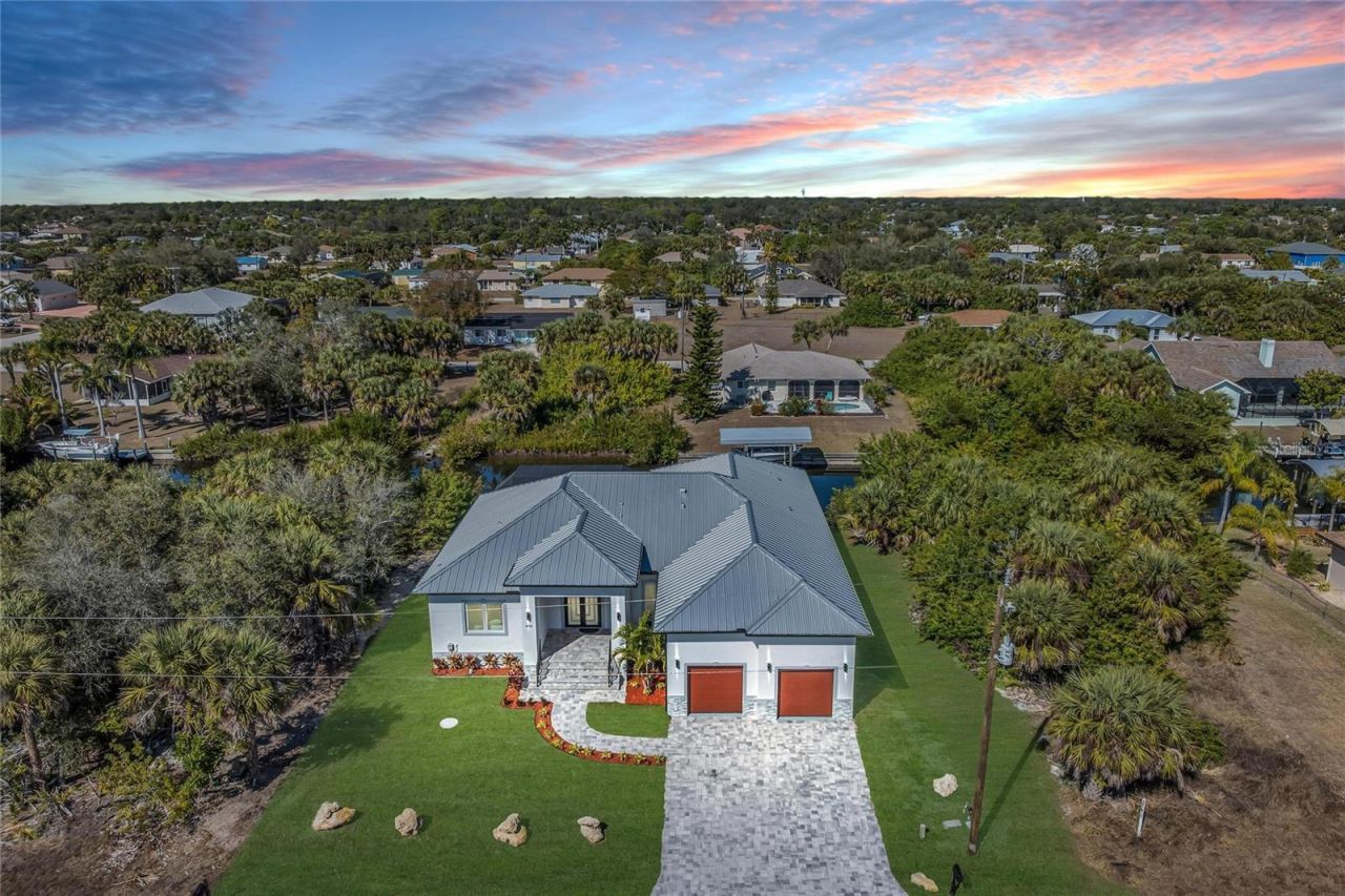 18702 Arapahoe Circle, Port Charlotte, FL 33948 Photo