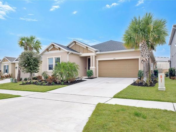 2915 CREST WAVE DRIVE, CLERMONT, FL 34711