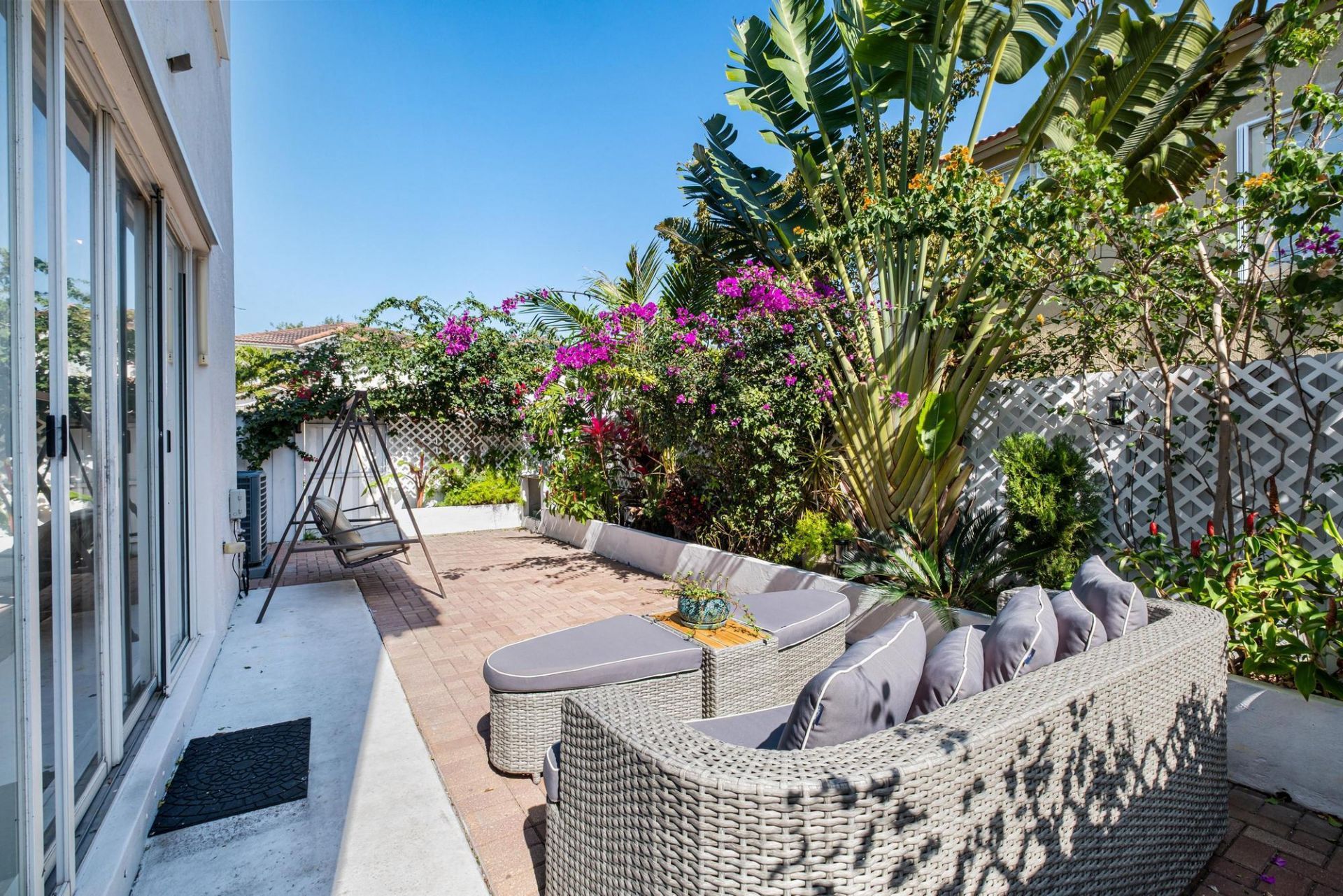 8741 NW 110th Avenue, Doral, FL 33178 Photo