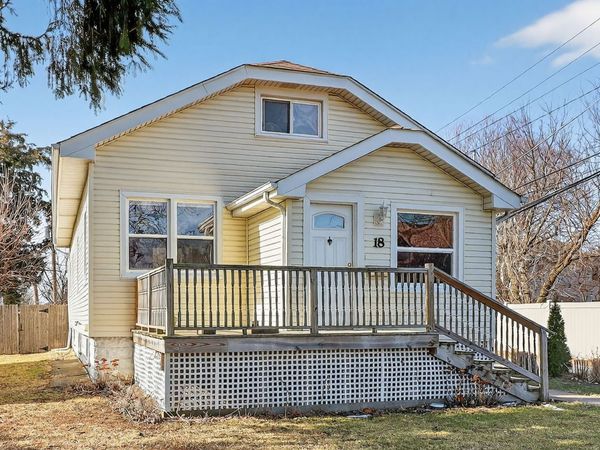 18 S Hudson Street, Westmont, IL 60559