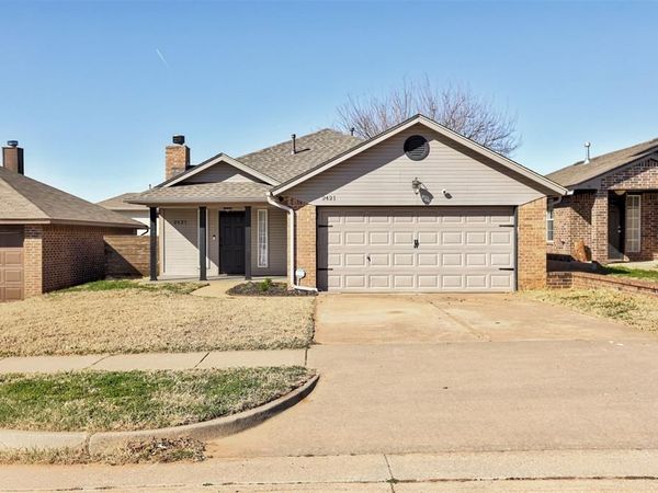 2421 Grapevine Drive, Midwest City, OK 73130