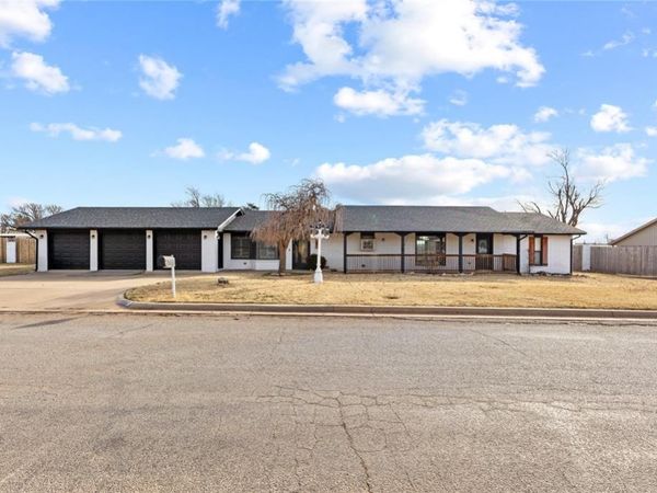 1407 Partridge Lane, Cordell, OK 73632