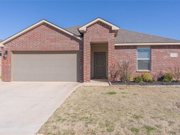 11613 SW 40th Street, Mustang, OK 73064