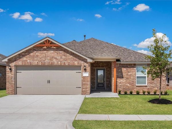 1914 Redwood Lane, El Reno, OK 73036