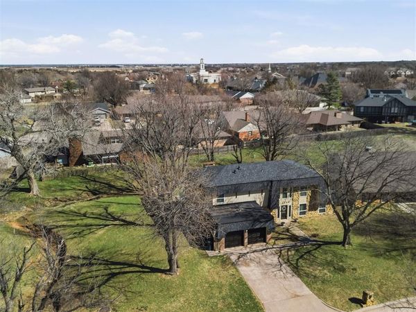 11904 Somerville Drive, Yukon, OK 73099