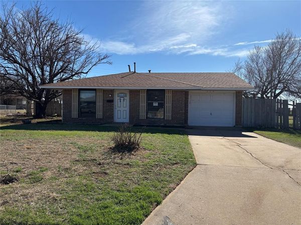 304 Saturn Street, Altus, OK 73521