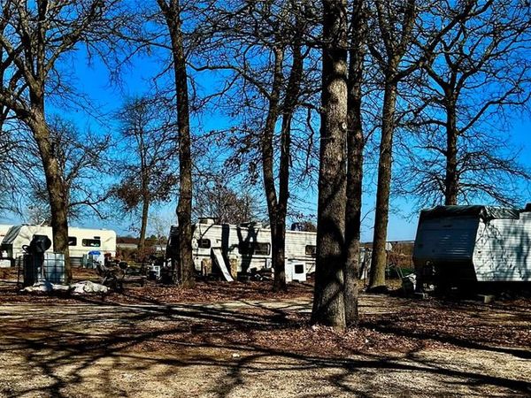 2059 N Three Pines Road, Kingston, OK 73439