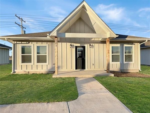 2010 Willow Place , Blackwell, OK 74631