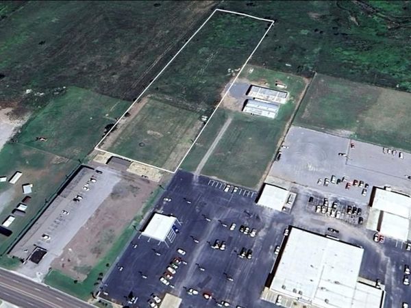 2117 E Broadway Street, Altus, OK 73521