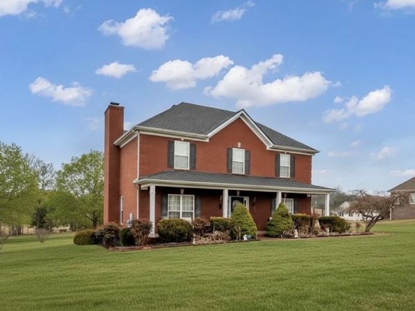 2219 Twin Peaks Ct, Spring Hill, TN 37174