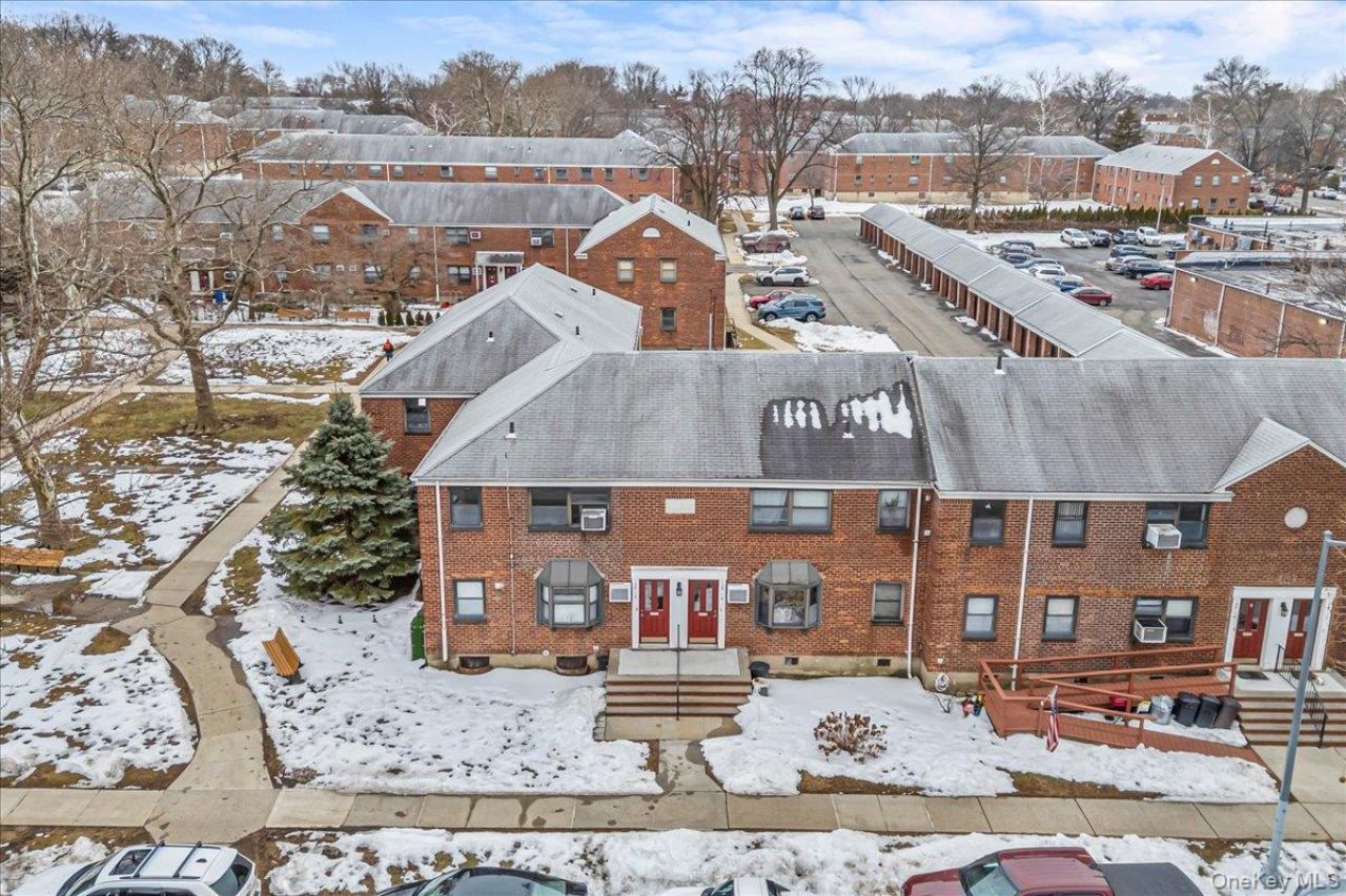 19918 19th Avenue , Unit 18, Whitestone, NY 11357 Main Photo