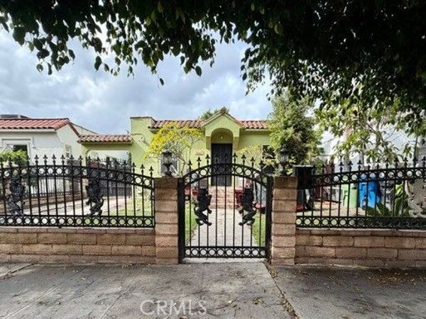 3005 11th Avenue, Los Angeles, CA 90018