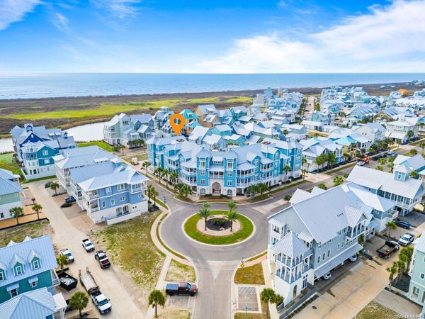 137 Palmilla Cir, Unit 106, Port Aransas, TX 78373
